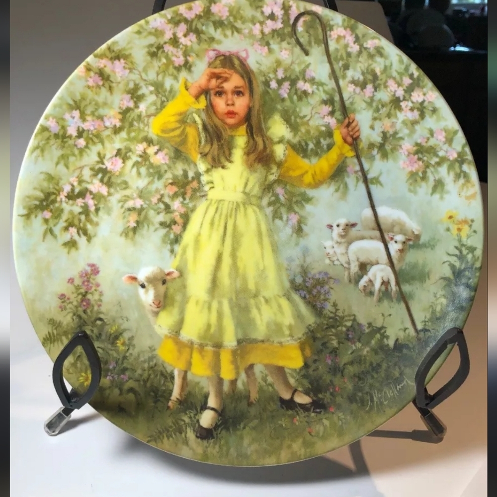 Vintage 1983 Little Bo Peep 8.5" Collector Plate J McClelland